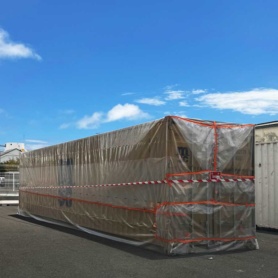 Conteneur protégé en cours de fumigation au PH3